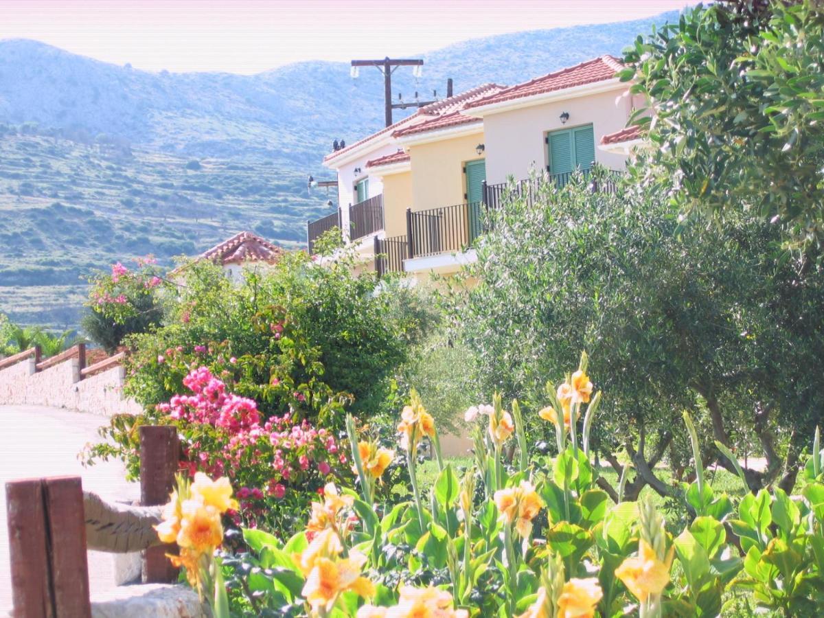 Livadaki Village Hotel Skala  Esterno foto