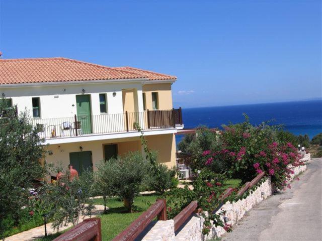 Livadaki Village Hotel Skala  Esterno foto